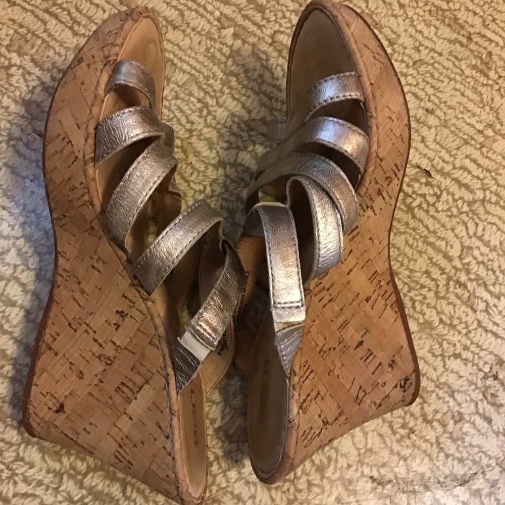 COPY - Born Strappy Gold Metallic Wedge Sandals Size 9M/W / 40.5 Preowned